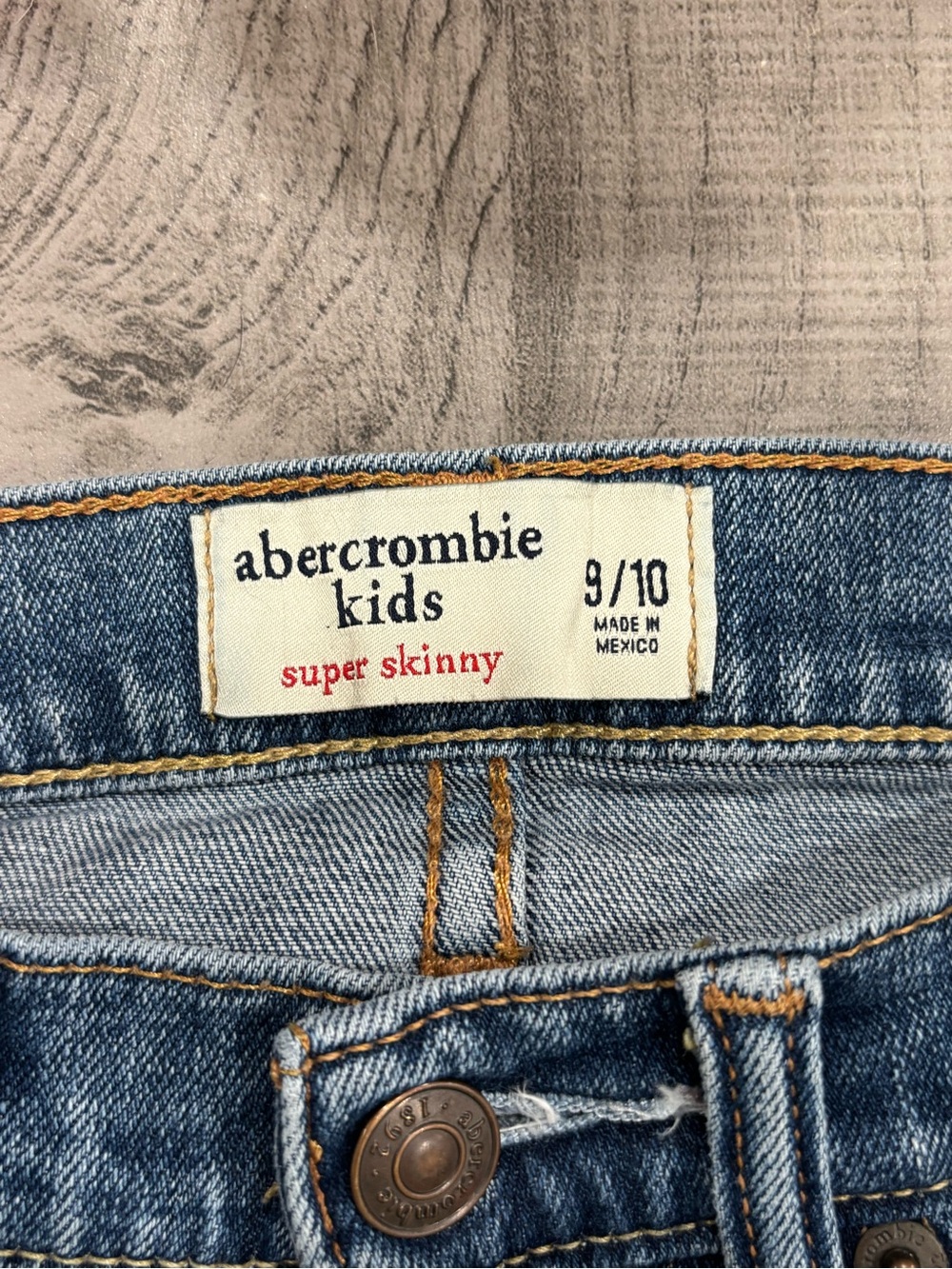 Abercrombie & Fitch Kids Light Blue Super Skinny Jeans Size 9/10 (youth)